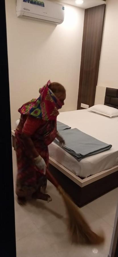 Super Hotel O Shri Shiva Palace Raipur  Ngoại thất bức ảnh