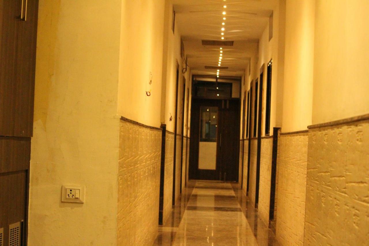 Super Hotel O Shri Shiva Palace Raipur  Ngoại thất bức ảnh